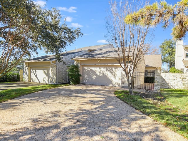 8116 Meandering Way