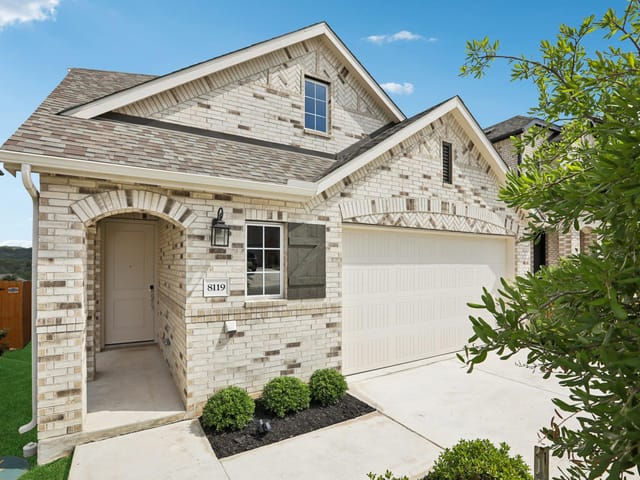 View 8119 Purple Aster PASS 8119 Purple Aster PASS - property photo 1 - Luxury home in Lago Vista, TX