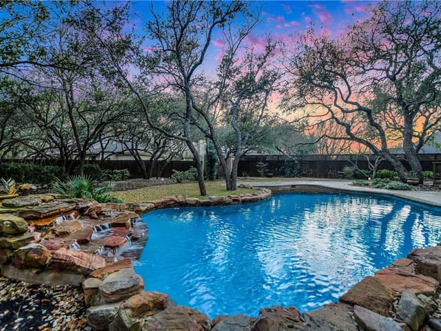 8121 Endeavor Cir