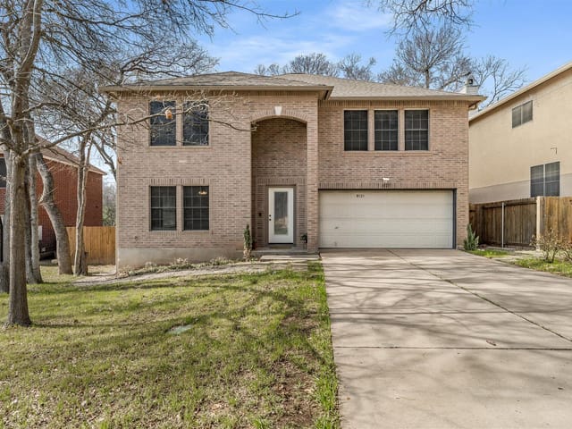 8121 Evadean CIR