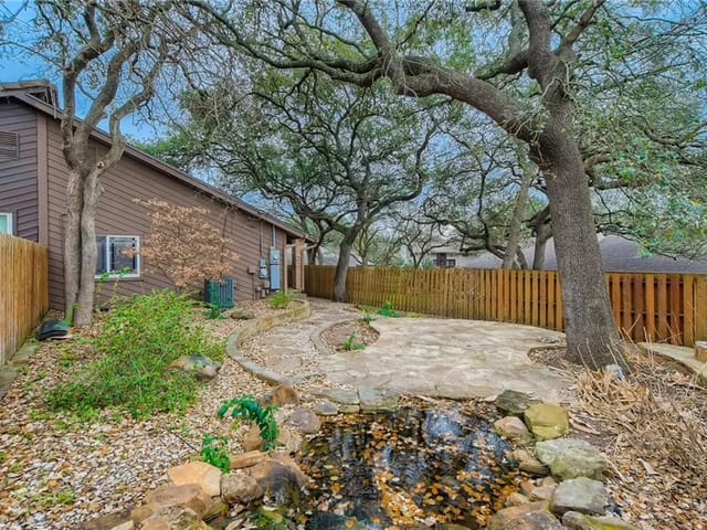 8122 Forest Mesa Dr