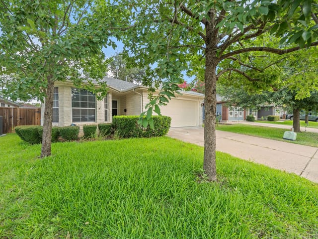 8128 Huddleston LN