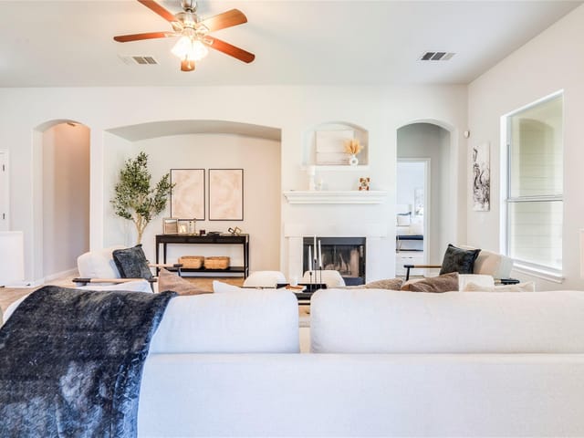 813 Kingston Lacy BLVD