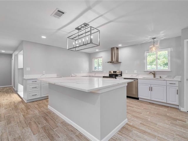813 Schumacher DR