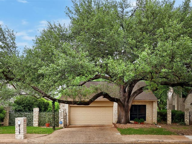 8133 Raintree Pl