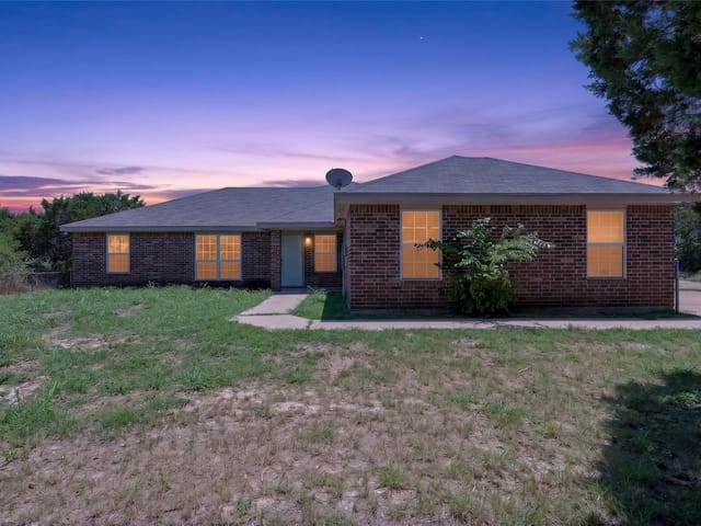 815 Rocky LN