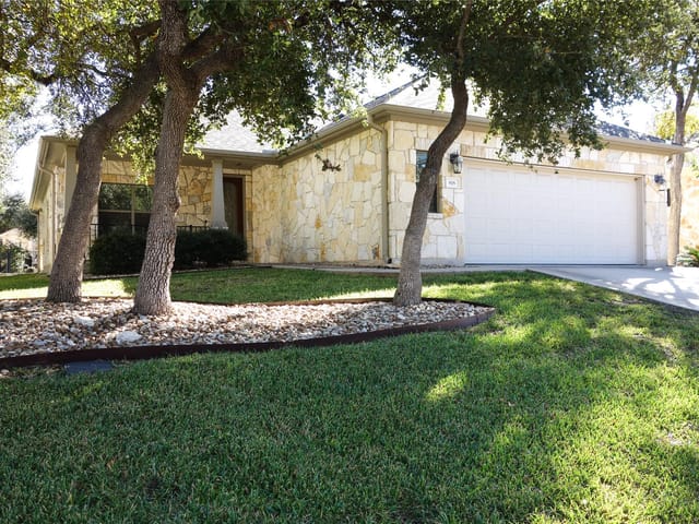 818 Caprock Canyon Trl