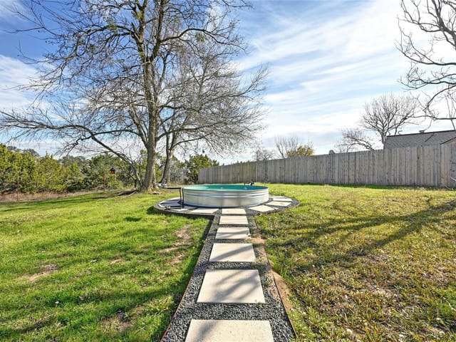 819 Texas Trl