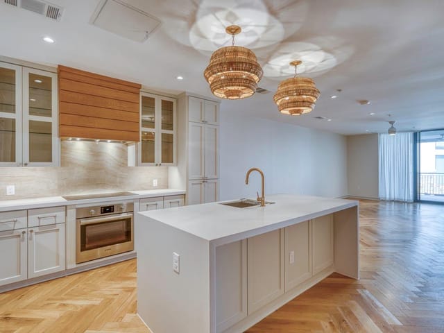 82 Island DR Unit #8204