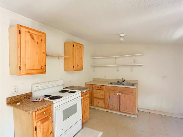 820 Chihuahua ST