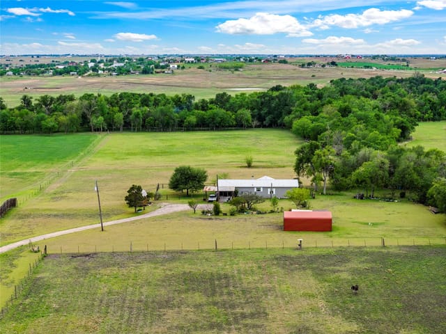 820 County Road 454