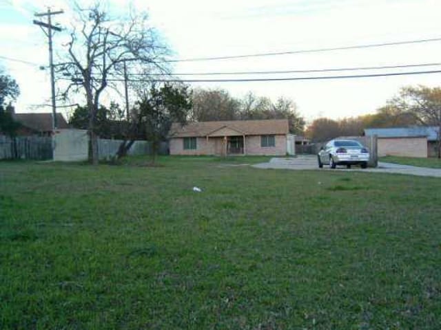 820 EBERHART LN
