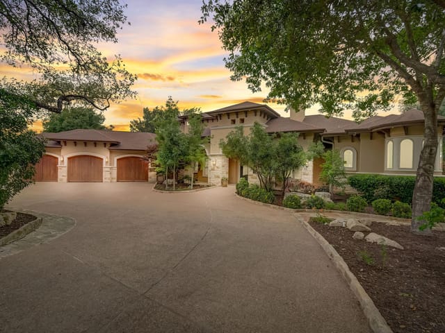 820 Lakewood Hills Ter