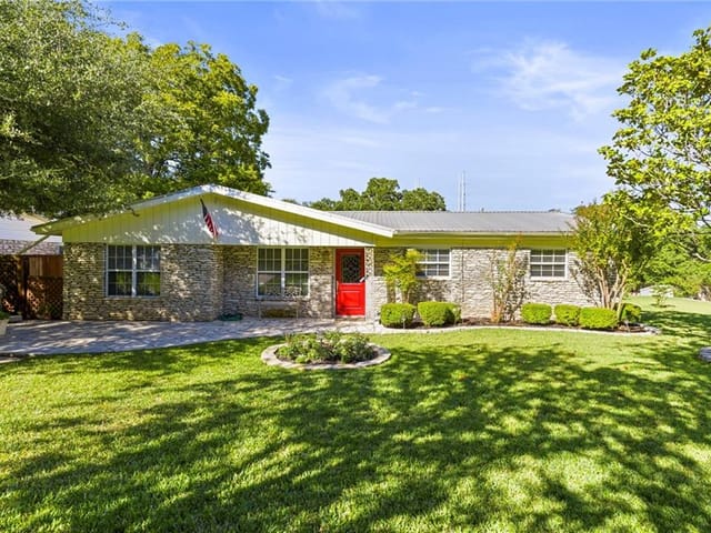 820 Walnut Creek Dr