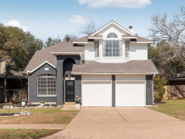 8200 Nairn DR