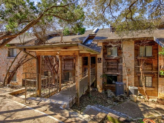8200 Neely Dr Unit #121