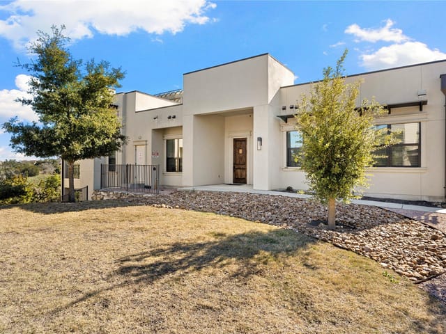 8200 Southwest Pkwy Unit #204