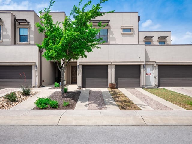 8200 Southwest Pkwy Unit #321