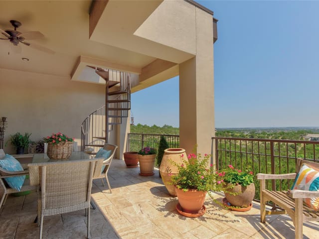8200 Southwest Pkwy Unit #721