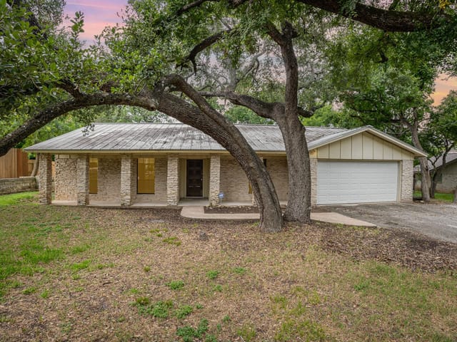 8201 Texas Plume Rd