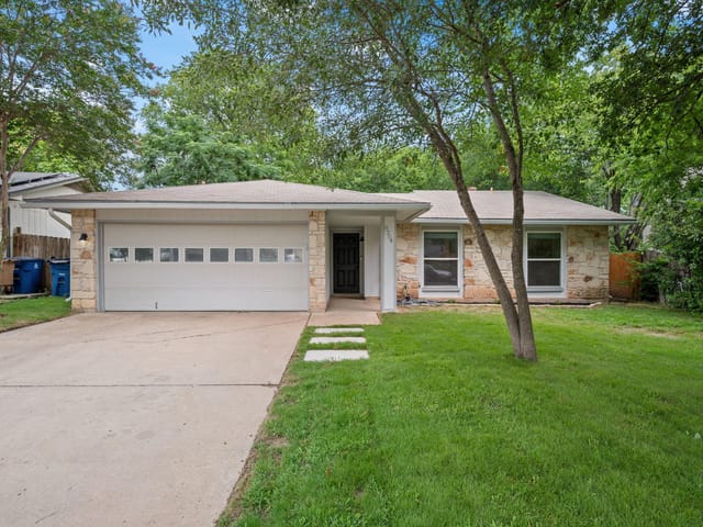 8204 Alcorn CIR