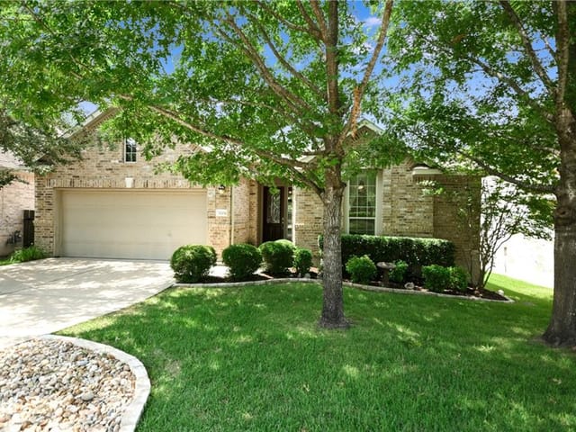 8204 Alophia Dr