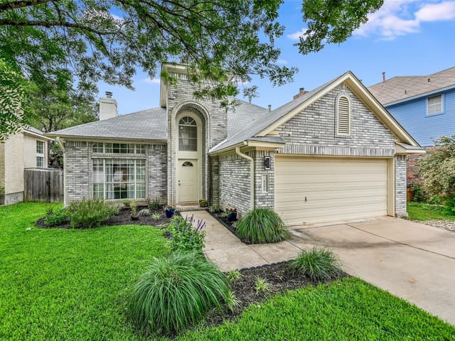 8204 Edgemoor Pl