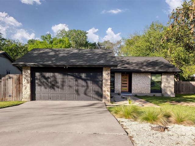 8204 Kearsarge Dr