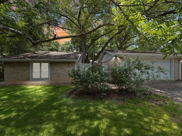 8205 Alabama Dr