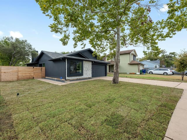 8205 Cattle Dr