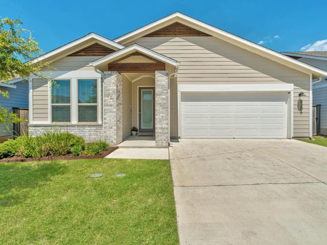8206 Greyhawk CV