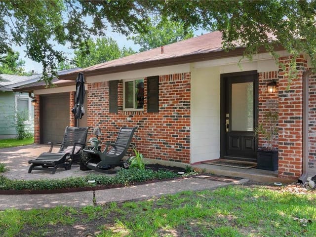 8207 Daleview Dr