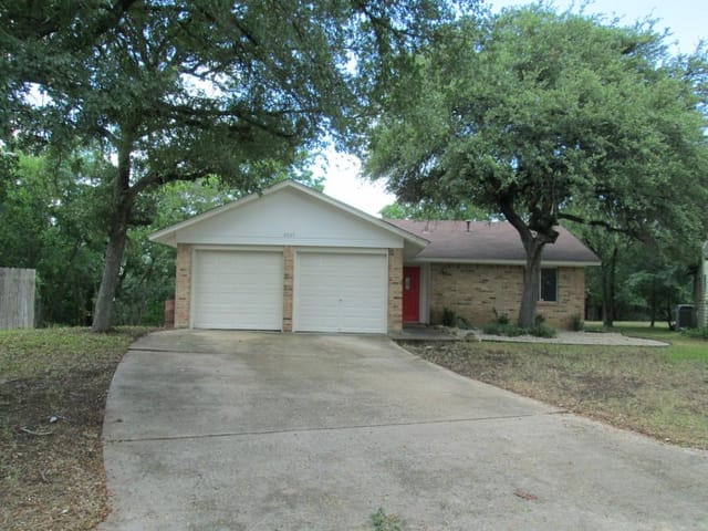 8207 Wavertree Ct