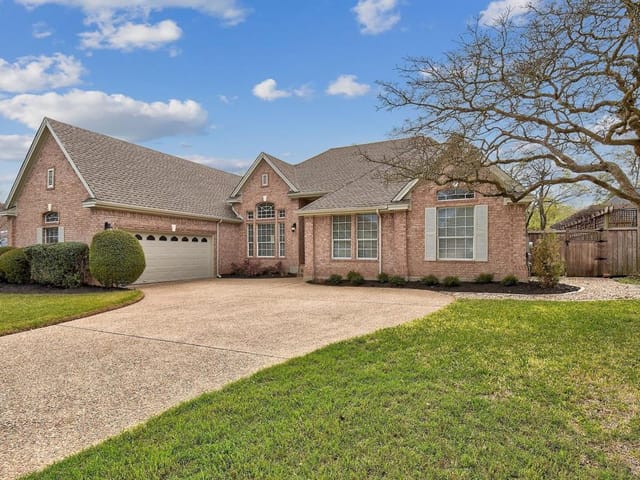 8209 Gutherie Dr