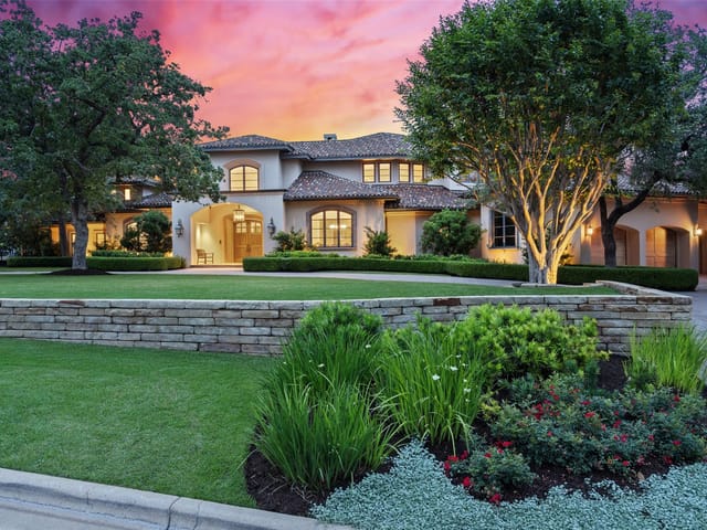 8210 Chalk Knoll Dr