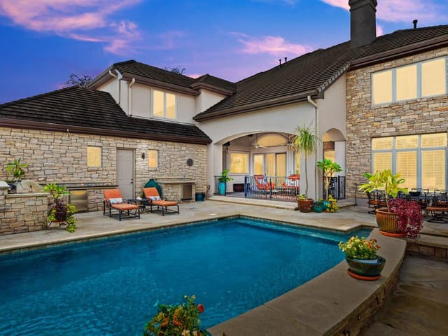 8211 Denali Pkwy