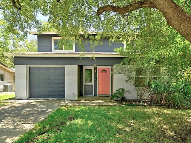 8213 Renton Dr