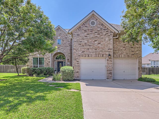 8216 Partridge Bend Cv