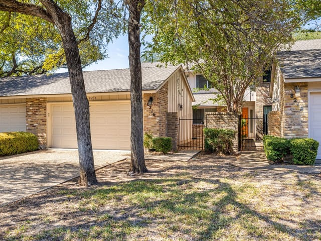 8216 Summer Side Dr