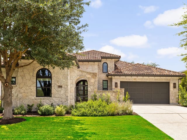 8217 Carranzo Dr