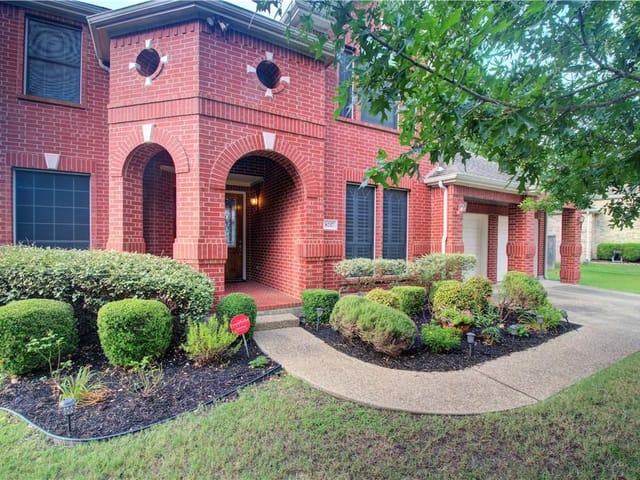 8217 Endeavor CIR