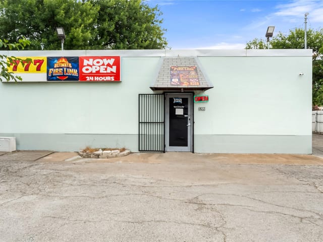 822 Fairfield DR