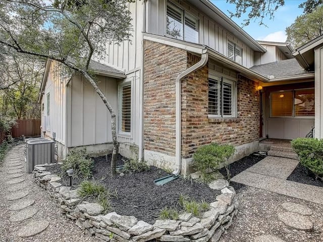 8225 Summer Place Dr