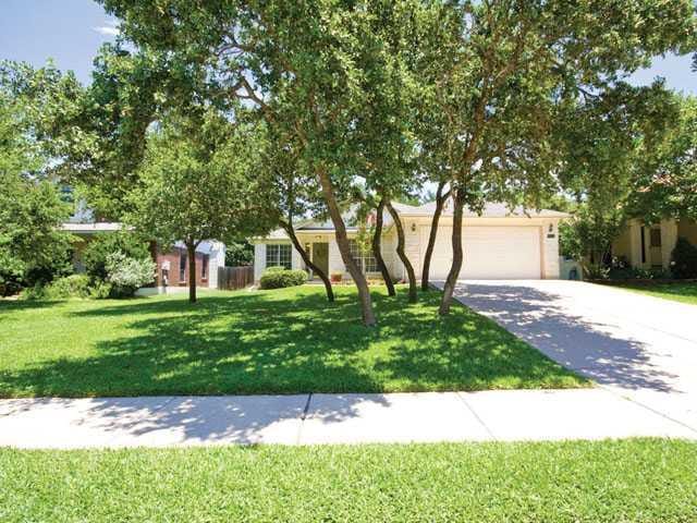 8229 Luling LN