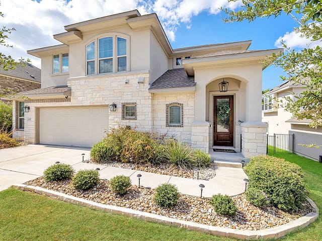 825  Mediterranean Dr