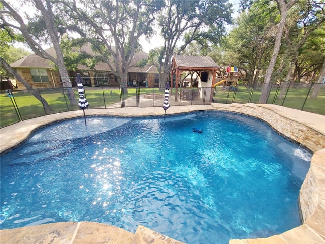 826 Little Bear RD