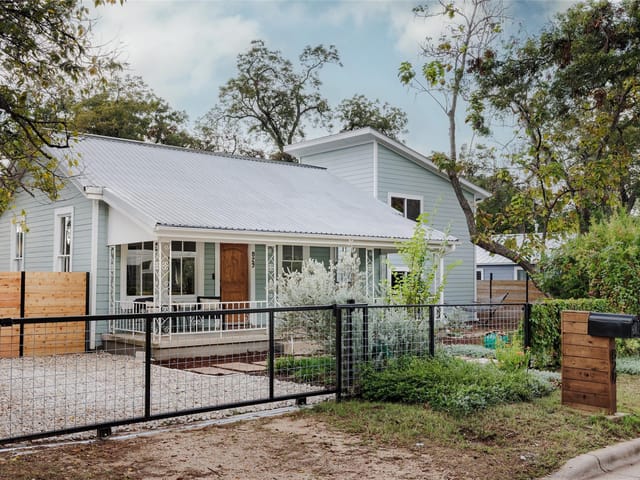 829 Gullett St