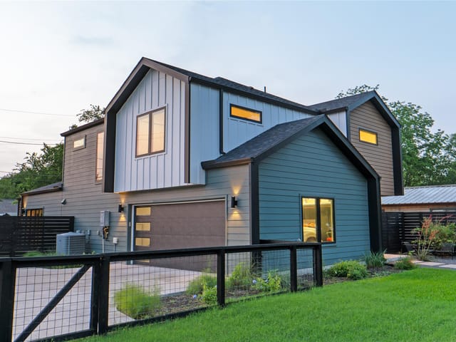 8300 Hathaway Dr