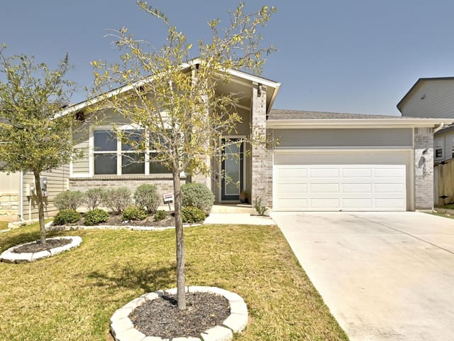 8300 Turnberry LN