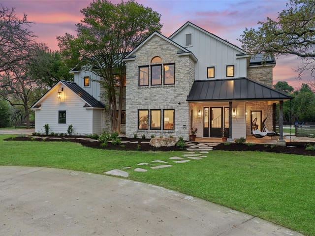 8301 Spanish Oak Cir
